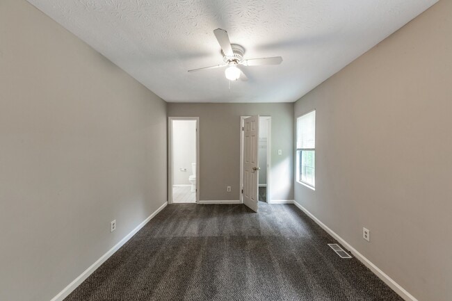 Building Photo - 8541 Westchester Dr