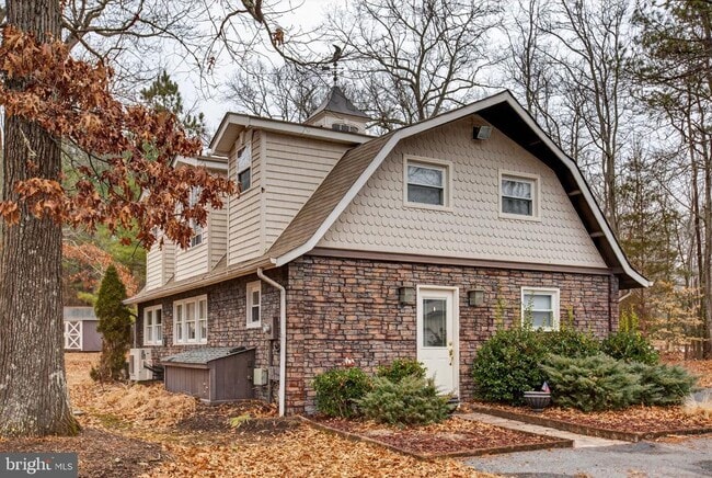 Building Photo - 6605 Ellenwood Dr