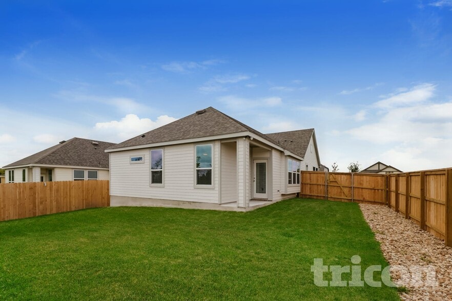 Building Photo - 617 Raglands Rd