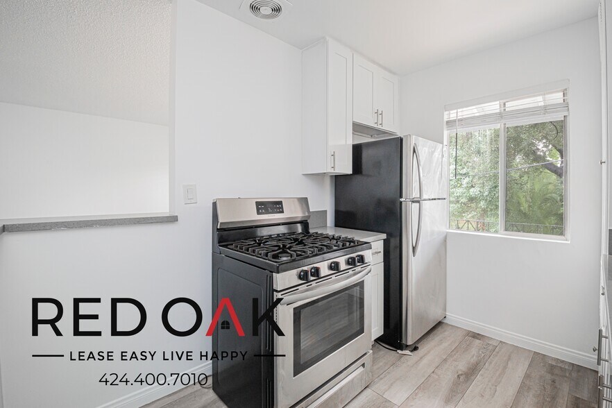 Building Photo - 630 N Cerritos Ave