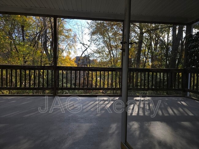 Building Photo - 3084 Sycamore Point Tr