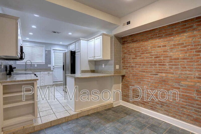 Building Photo - 1416 Riverside Ave