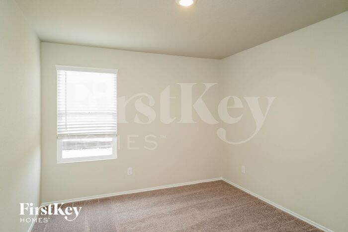 Building Photo - 9806 Littleton Grist