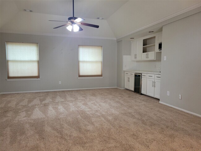 Building Photo - 2214 Old S Dr