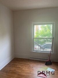 Building Photo - 128 S Hosmer St