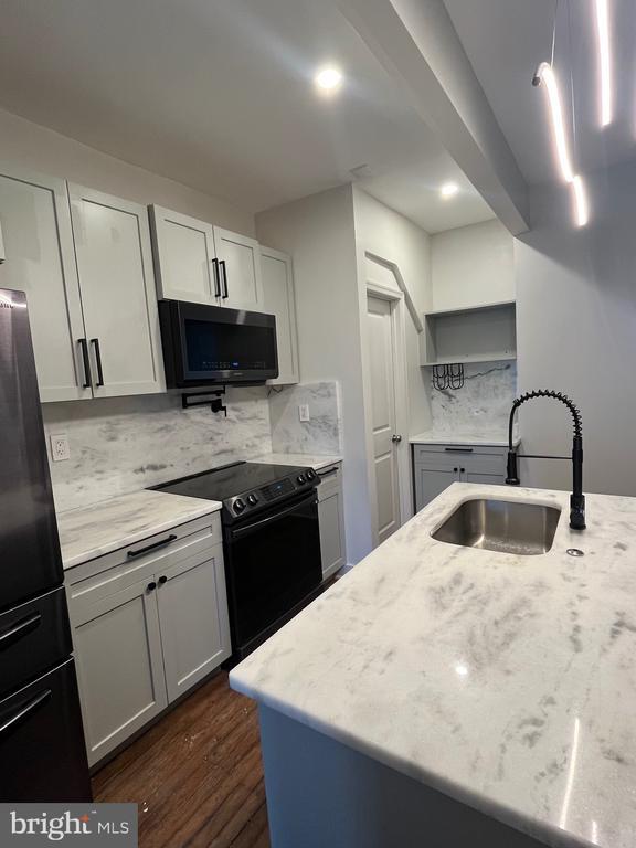 Building Photo - 1268 Neal St NE