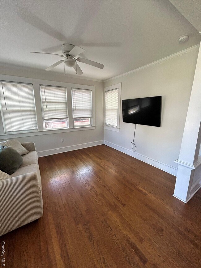 Building Photo - 24 Arnold Ave