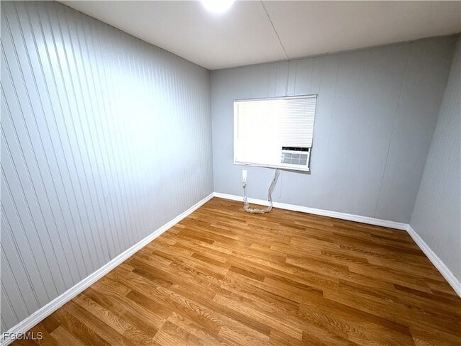 Building Photo - 240 State St