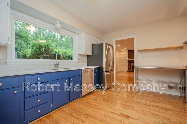 Building Photo - 1813 Crossgate Ln