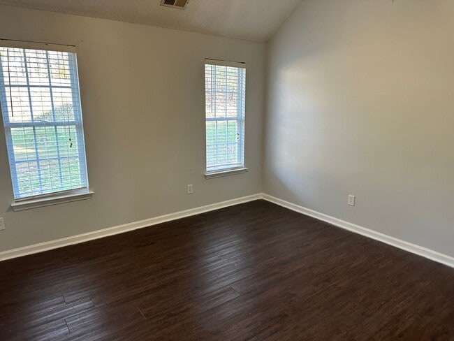 Building Photo - Adorable Three Bedroom Two Bath Home in Walnut Creek