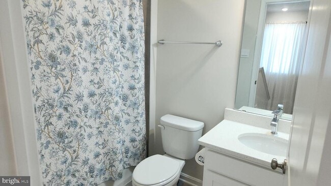Building Photo - 422 Constellation Ln
