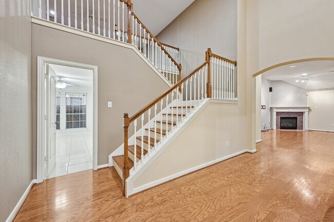 Building Photo - 15114 Magnoliabough Pl