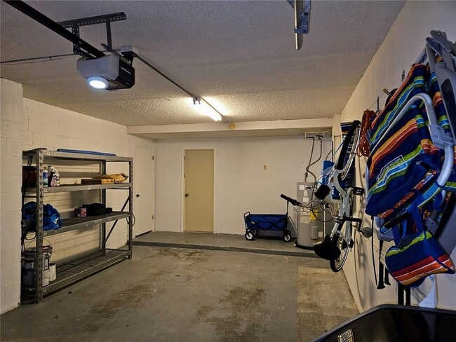 Building Photo - 255 Capri Cir N