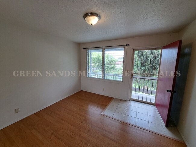 Building Photo - Kapiolani Villas