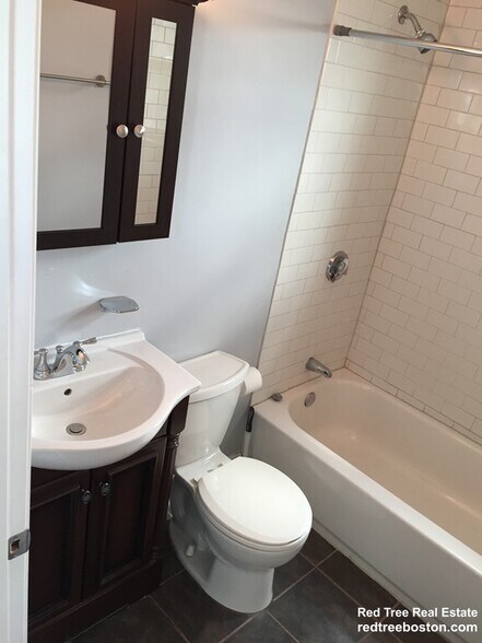 Building Photo - 39 Pinckney St