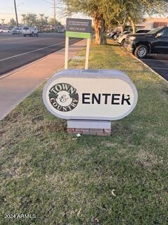 Building Photo - 4644 N 22nd St