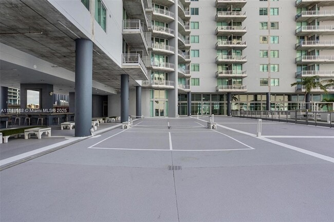 Building Photo - 690 SW 1st Ct