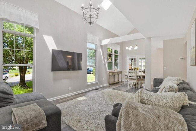 Building Photo - 1 Bentmoor Ct