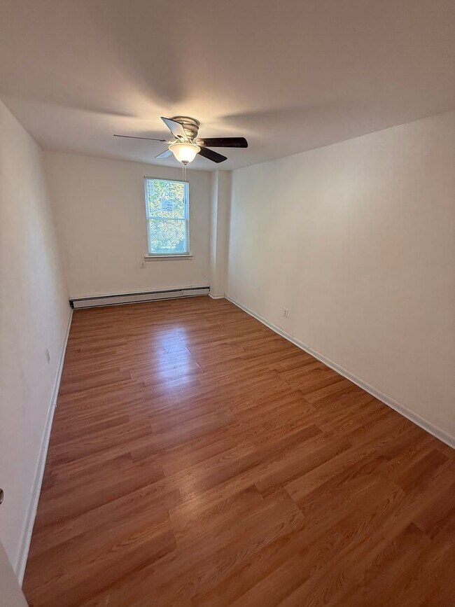 Building Photo - 6720 Rising Sun Ave