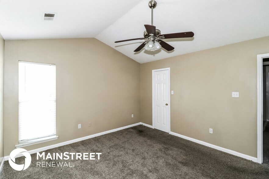 Building Photo - 6677 Kentbrook Dr