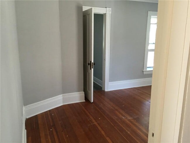 Building Photo - 82 Asbury St