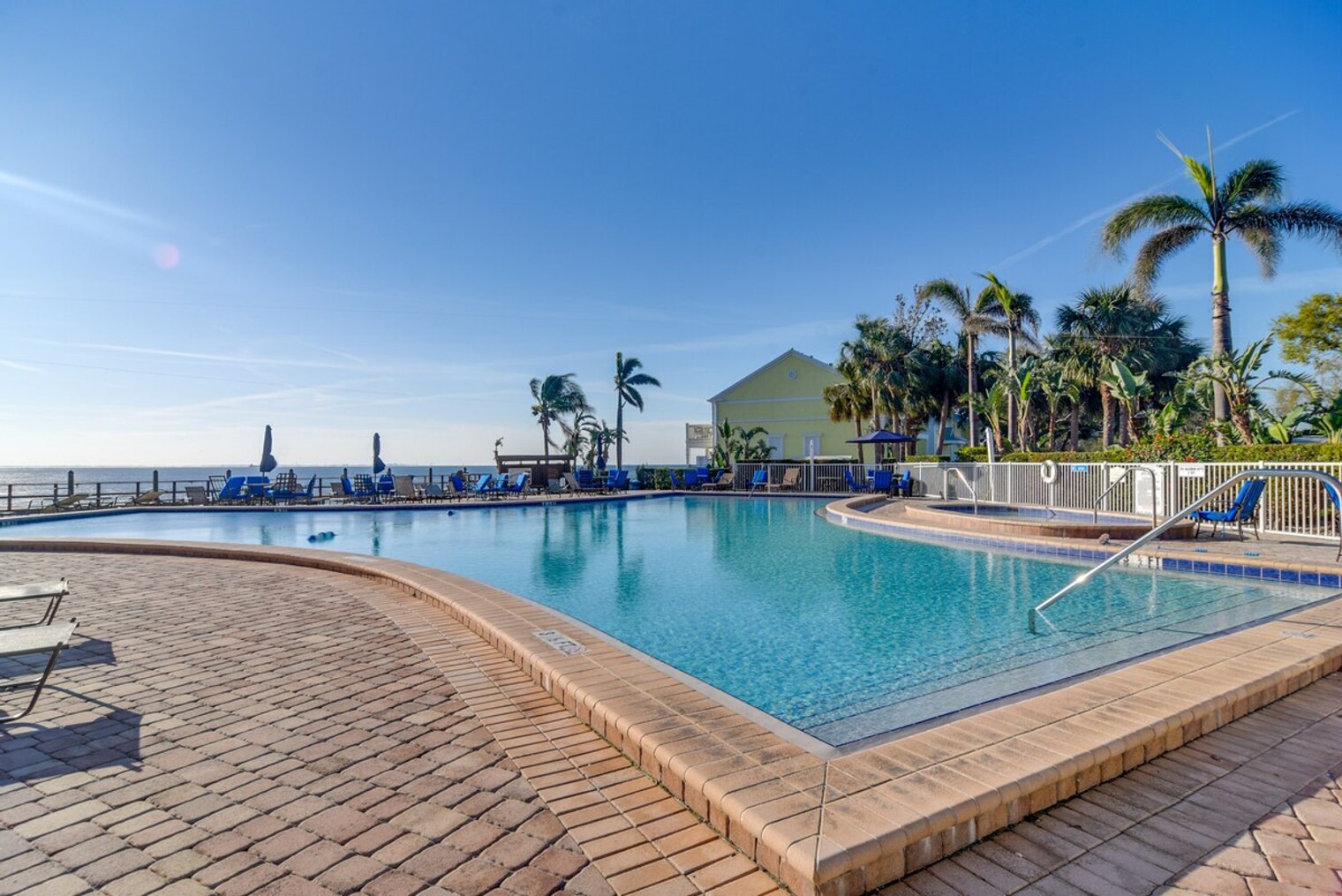 Building Photo - 5172 Coquina Key Dr SE