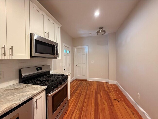 Building Photo - 412 Bellevue Ave