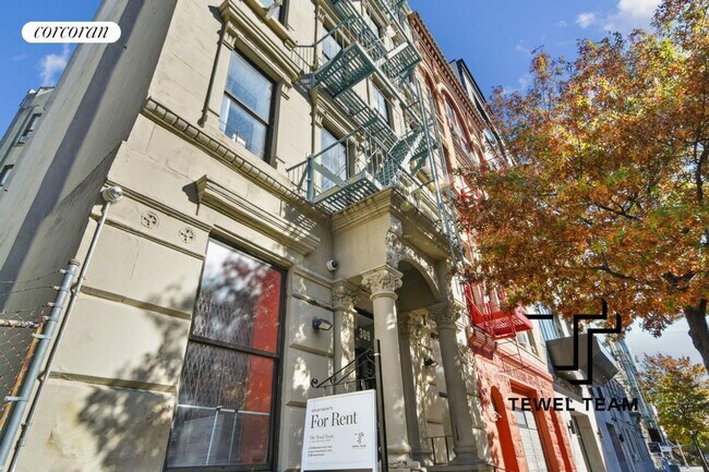 Building Photo - 309 W 121st St