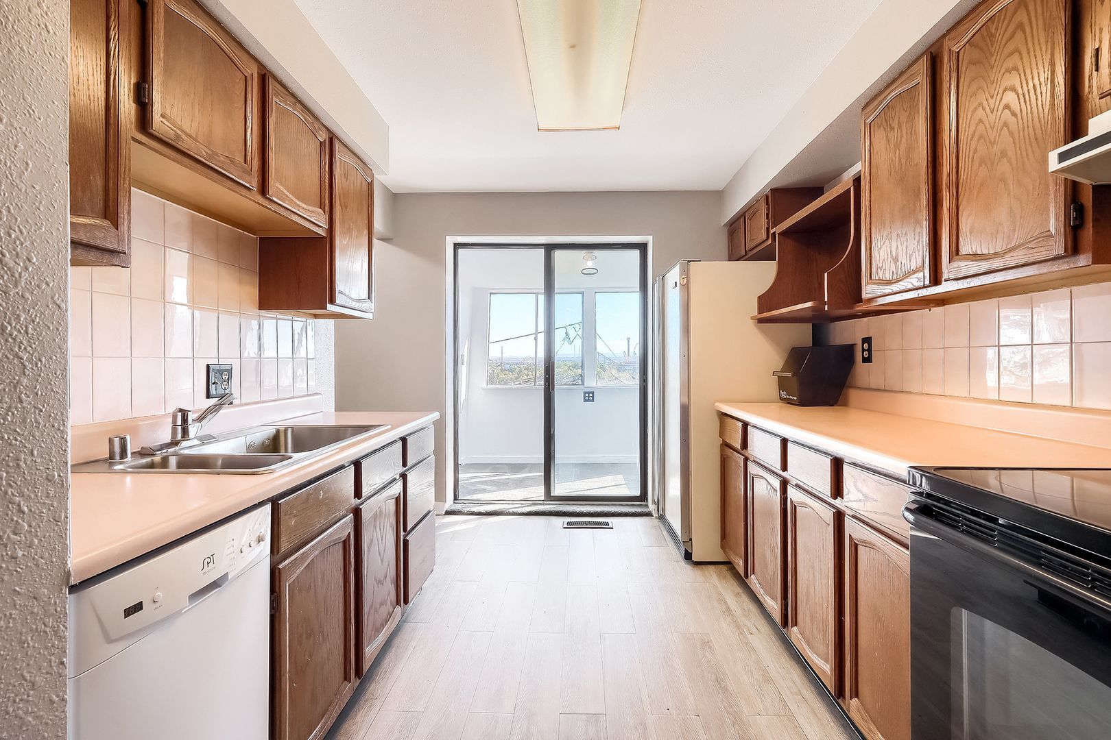 Building Photo - 2136 W 28th Ave