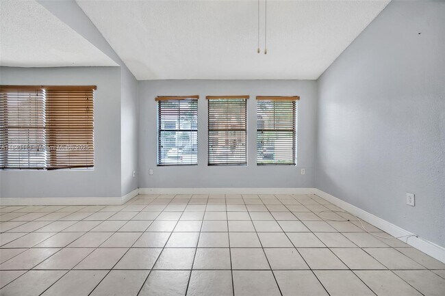 Building Photo - 15560 SW 104th Terrace