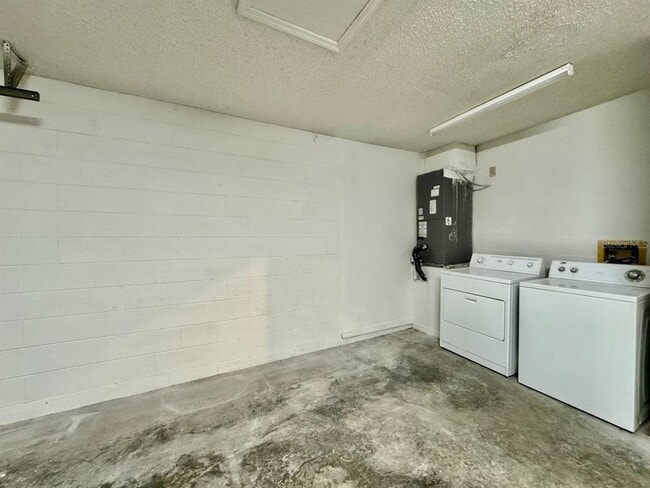 Building Photo - 13514 Colorado Pl