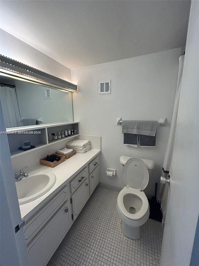 Building Photo - 1200 West Ave