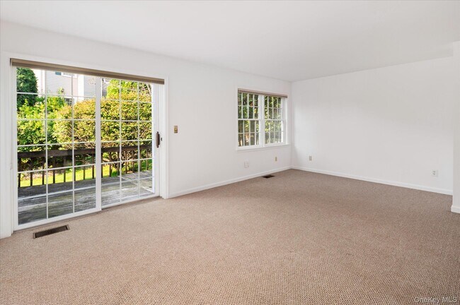 Building Photo - 46 Winterberry Cir