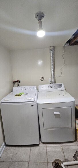 Building Photo - 8416 Fuerte Ct