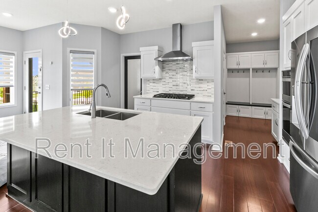 Building Photo - 18765 Larimore St