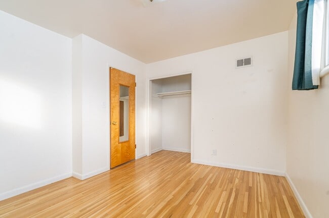 Building Photo - Single family home near CMR High School and Valley View Elementary School in Great Falls.