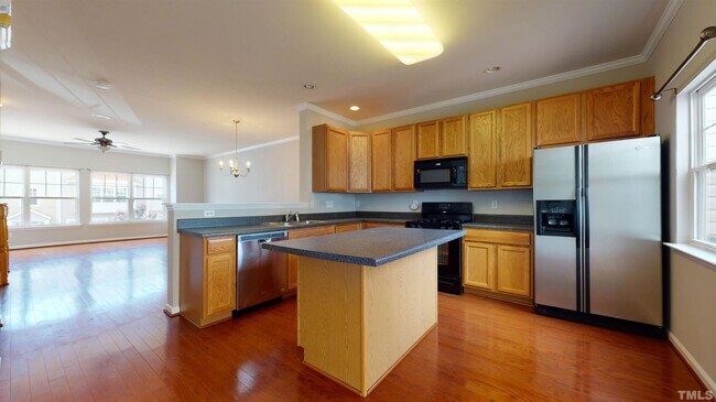 Building Photo - 113 Darley Dale Loop - Bev Roberts Rentals...