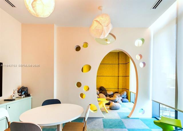 Building Photo - 480 NE 31st St