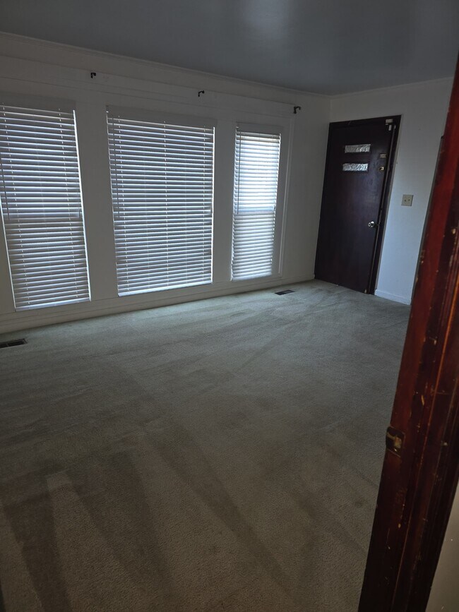 Building Photo - 3422 Shenandoah Dr