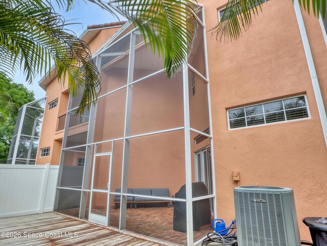 Building Photo - 118 Mediterranean Way