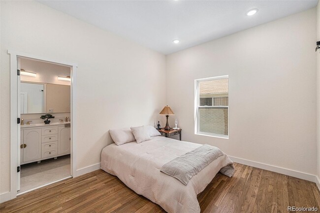 Building Photo - 2328 N Race St