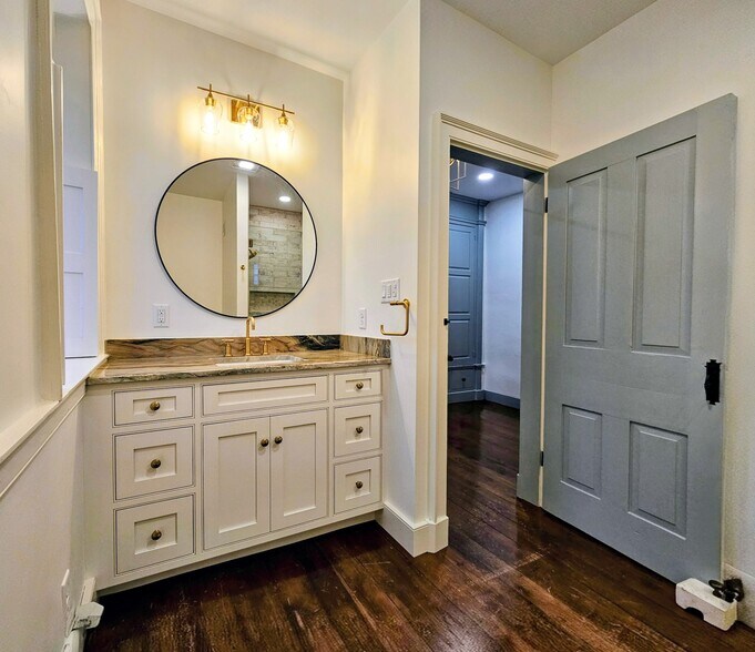 Building Photo - 105 S Windy Mansion Rd