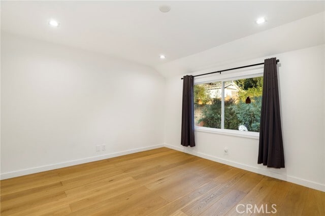 Building Photo - 9742 Farralone Ave