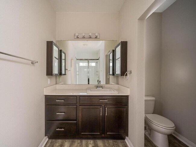 Building Photo - 688 Donegal Ln