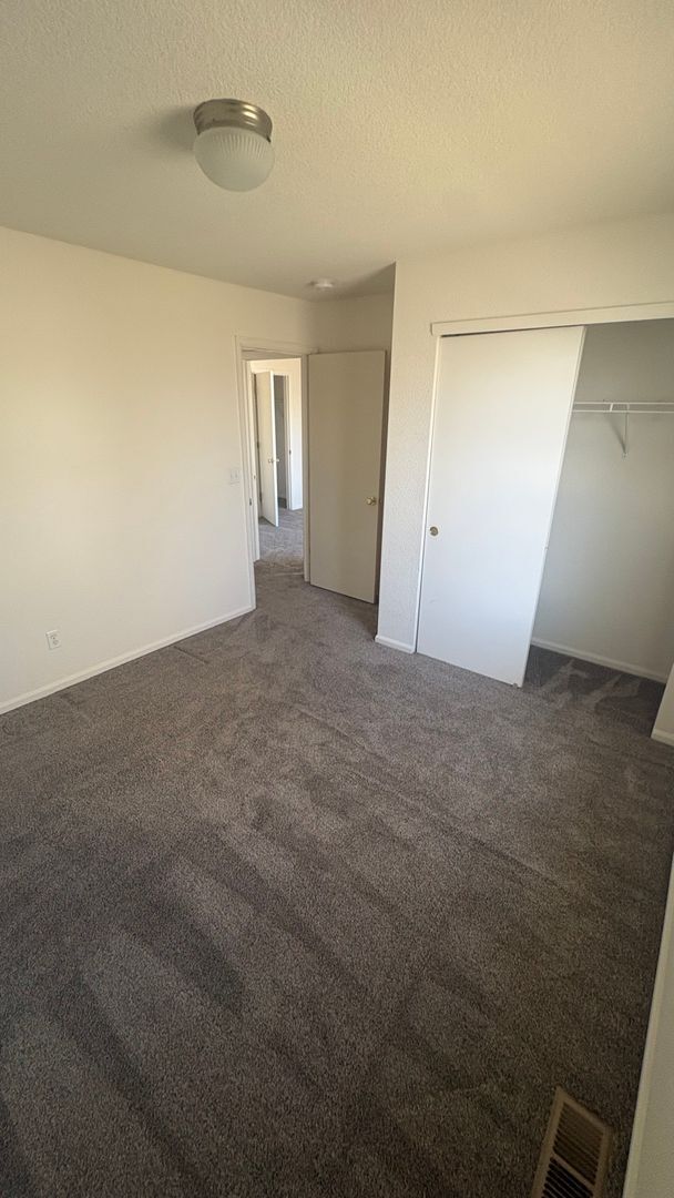 Building Photo - 2 Story Open Concept Home in Idaho Creek Neighborhood