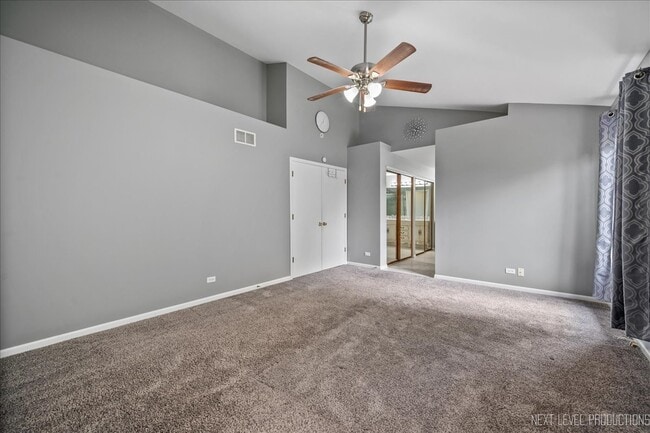 Building Photo - 360 Thomas Dr