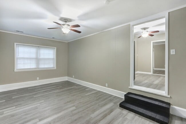 Building Photo - Large 4BR/2BA Ardsley Park House For Rent ...