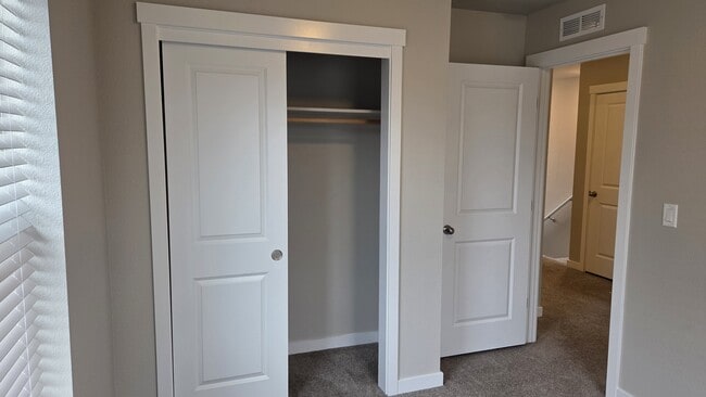 Building Photo - 5929 S Boddington Ln