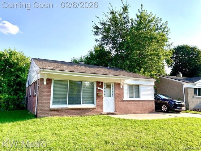 Building Photo - 13231 Albany St