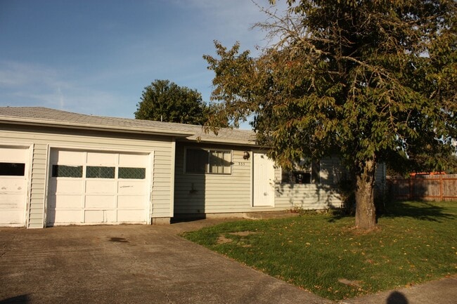 Building Photo - WINTER SPECIAL ~ $735 OFF FIRST MONTH RENT